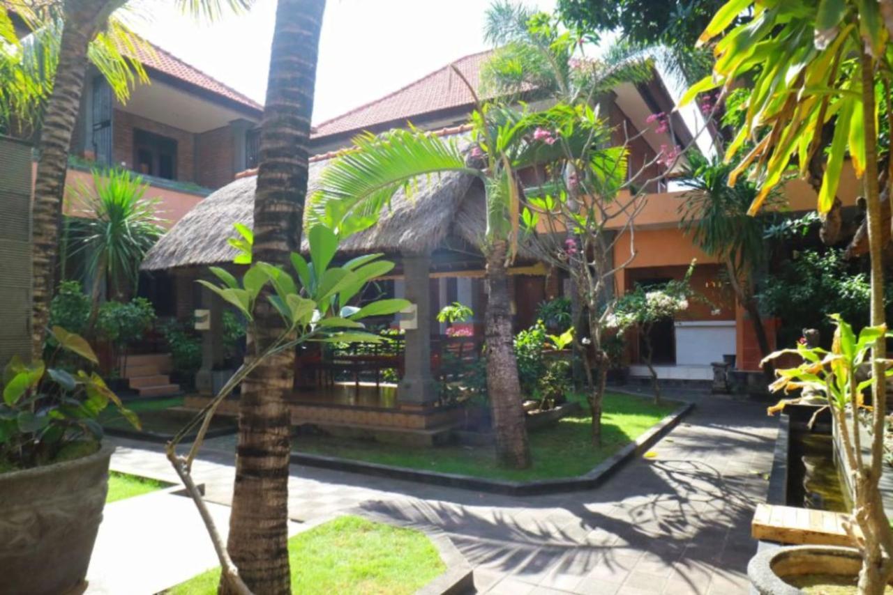 Kedin'S Inn Denpasar Esterno foto