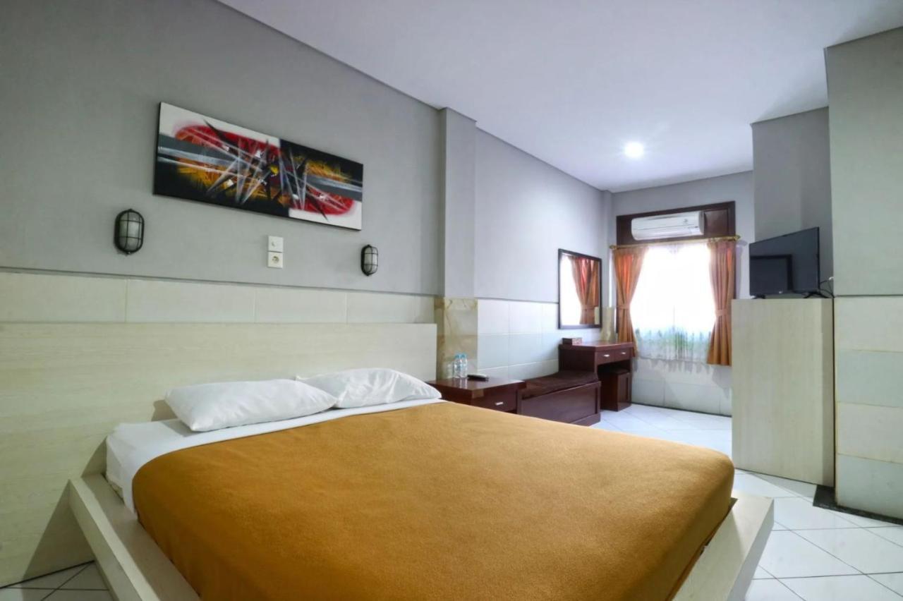 Kedin'S Inn Denpasar Esterno foto