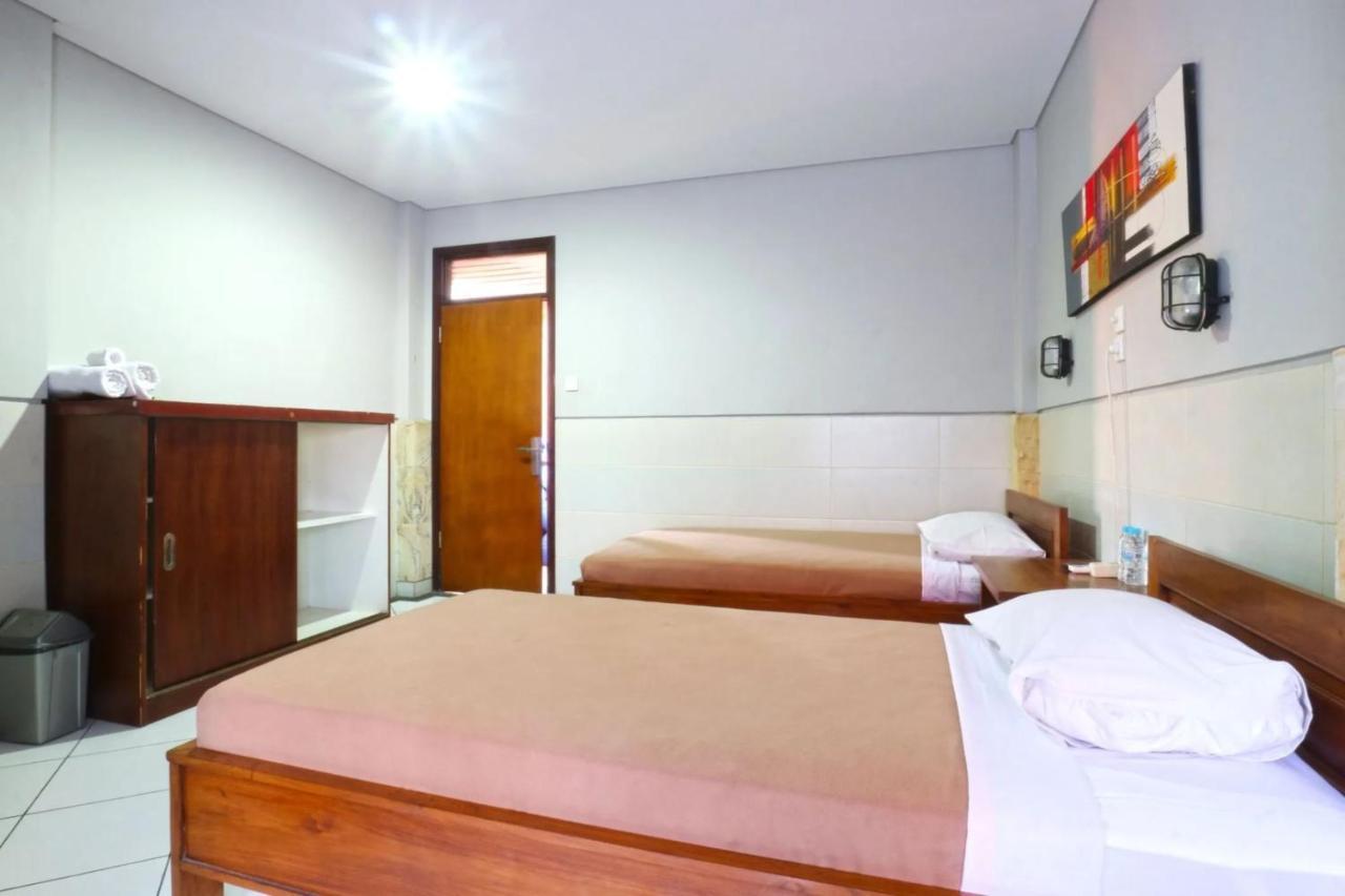 Kedin'S Inn Denpasar Esterno foto