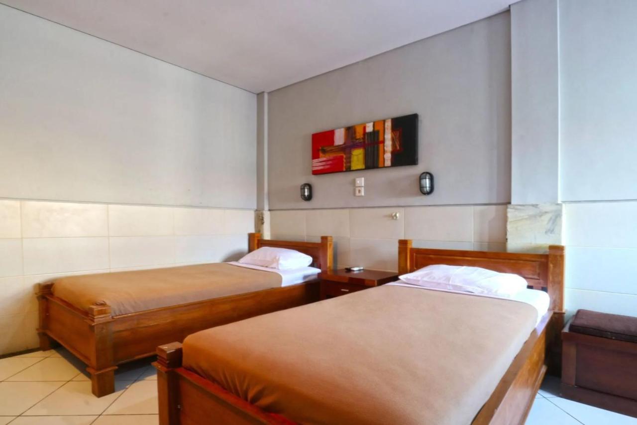 Kedin'S Inn Denpasar Esterno foto