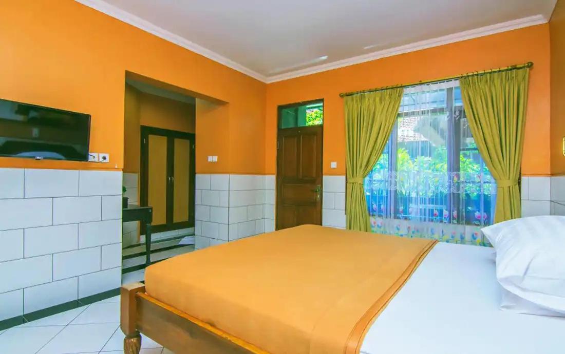 Kedin'S Inn Denpasar Esterno foto