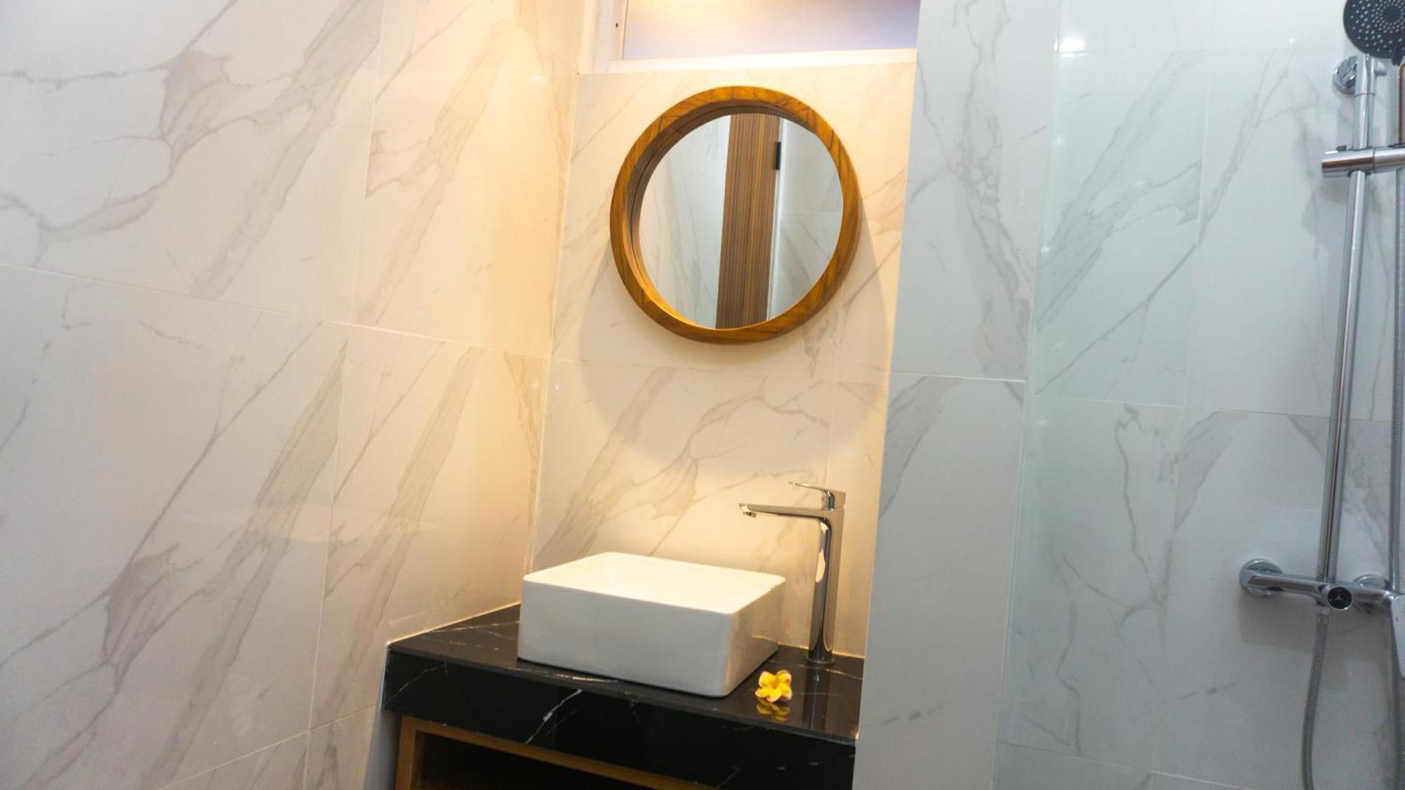 Kedin'S Inn Denpasar Esterno foto